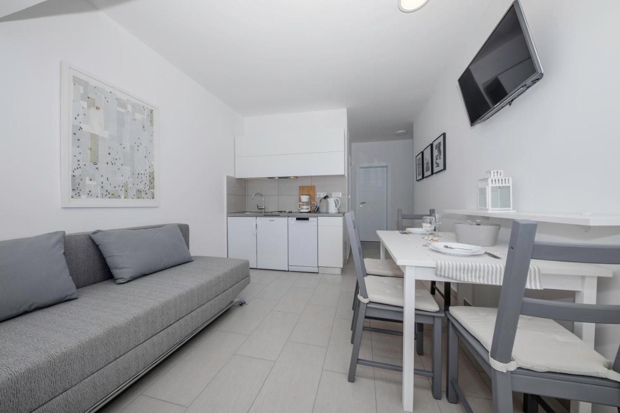 Guest House Mazuth II Banjol Екстериор снимка