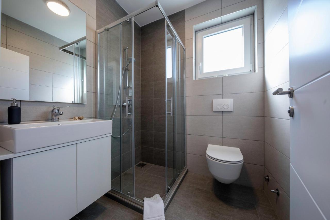 Guest House Mazuth II Banjol Екстериор снимка
